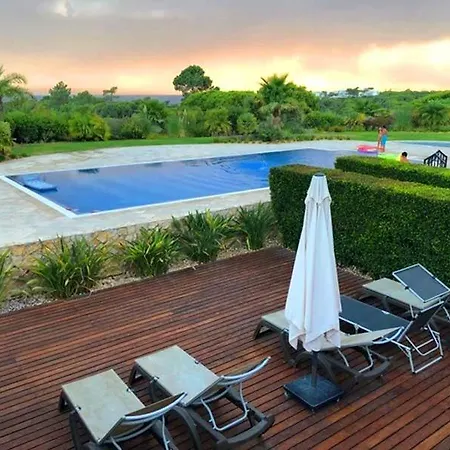 Vale Do Garrao Sleeps 6 With Pool Air Con And Wifi Quinta do Lago