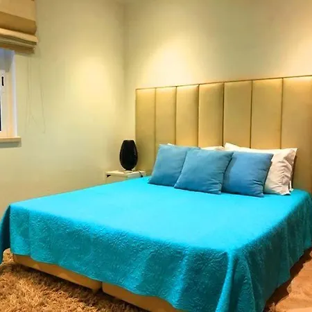 Apartmán Vale Do Garrao Sleeps 6 With Pool Air Con And Wifi *