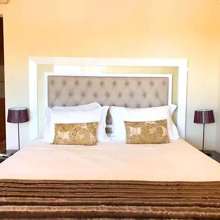 Appartement Vale Do Garrao Sleeps 6 With Pool Air Con And Wifi