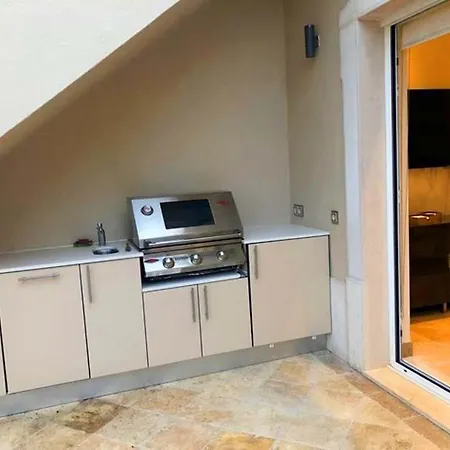 Apartment Vale Do Garrao Sleeps 6 With Pool Air Con And Wifi *